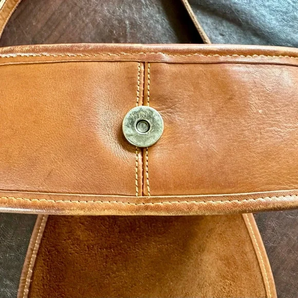 COACH Rare Vintage Saddle Bag in British Tan EUC - Picture 14 of 16